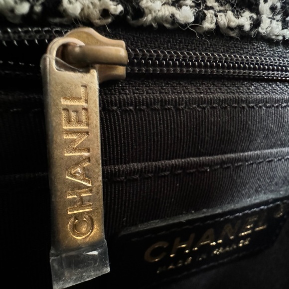 Chanel Tweed Square Mini Classic Flap - Picture 13 of 15